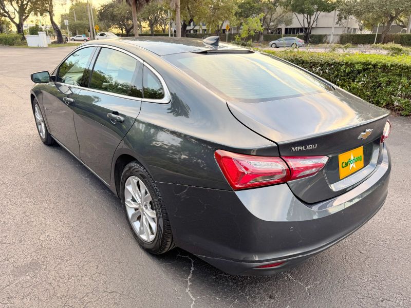 Chevrolet Malibu a noleggio