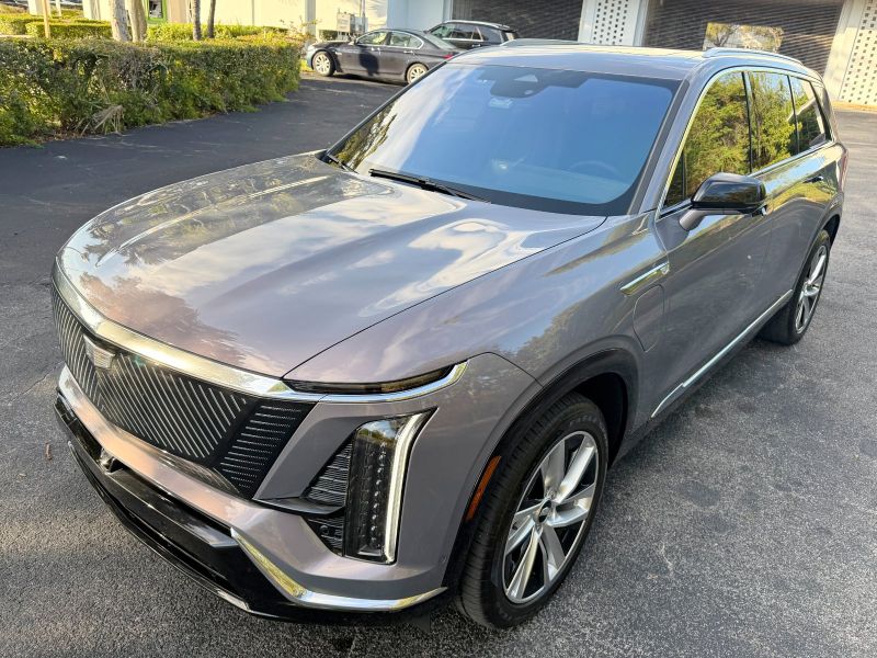 Cadillac Vistiq 900 e4 noleggio a lungo termine a Miami, Florida