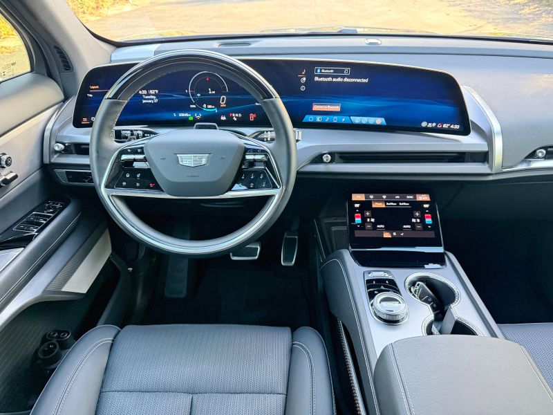 Cadillac Vistiq 900 e4 pic #6081