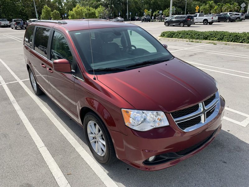 Dodge Grand Caravan noleggio