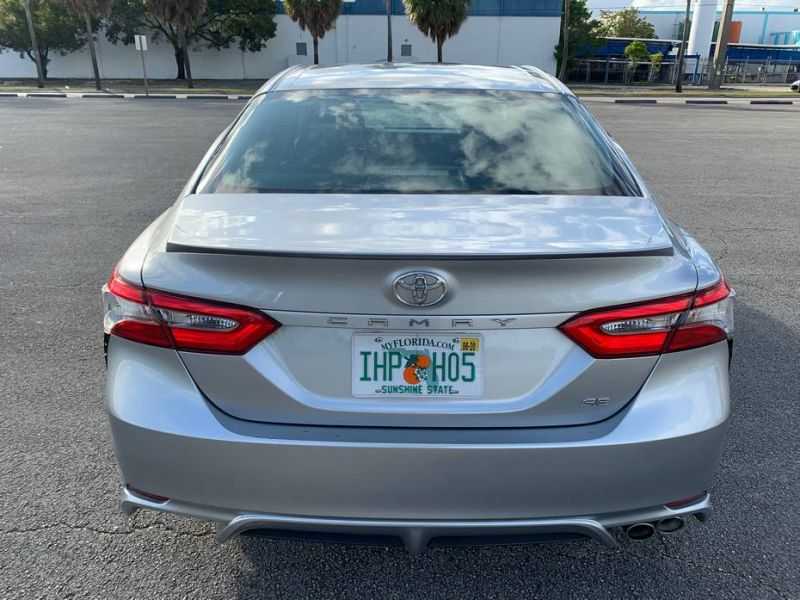 Toyota Camry zu mieten