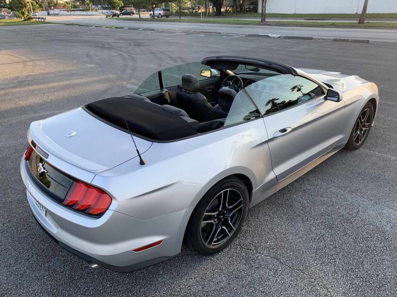 Ford Mustang жалдауға беріледі