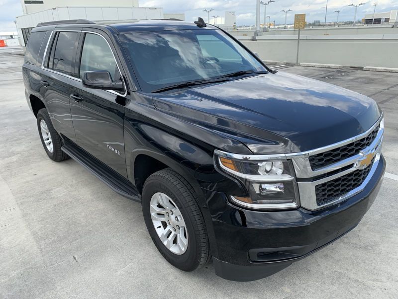 Chevrolet Tahoe alquiler del coche