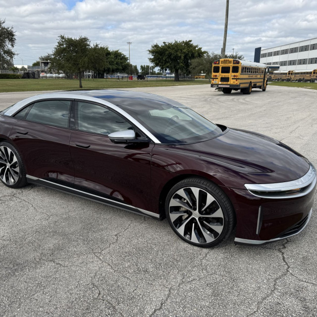 аренда Lucid в Майами Флорида