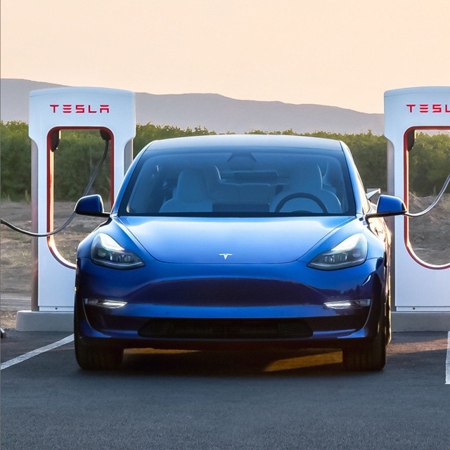 miami havaalanı tesla kiralama